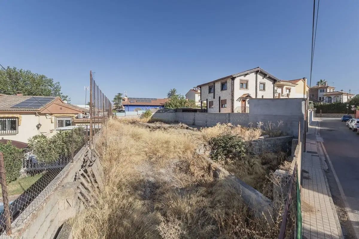 Building Plot for sale in Ogijares - € 130,000 (Ref: 9837460)