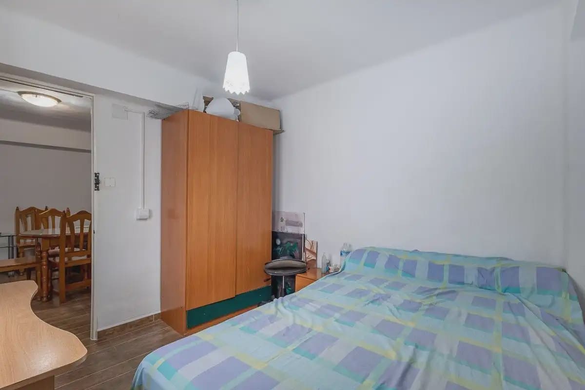 Lejlighed til salg i Granada by - € 139.000 (Ref: 9837461)