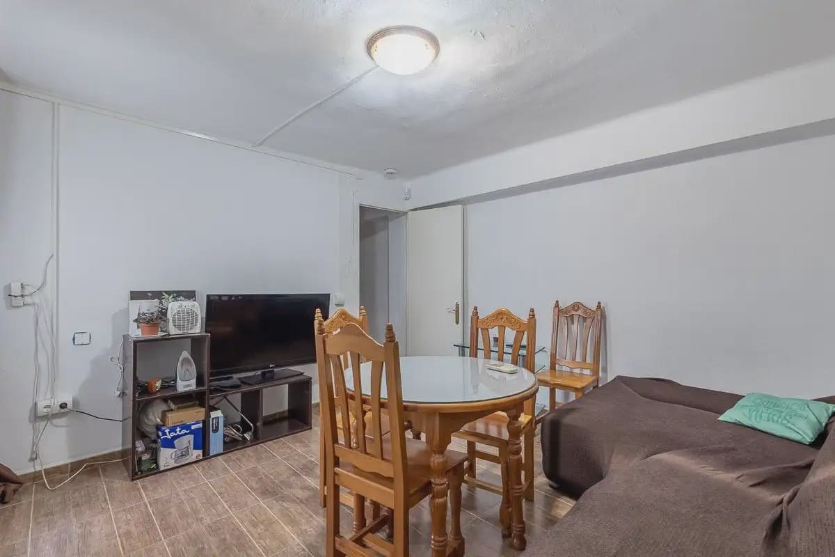 Lejlighed til salg i Granada by - € 139.000 (Ref: 9837461)
