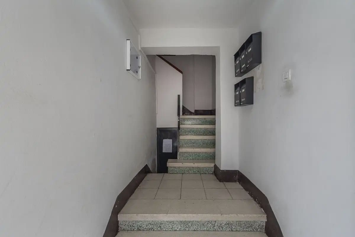 Lejlighed til salg i Granada by - € 139.000 (Ref: 9837461)