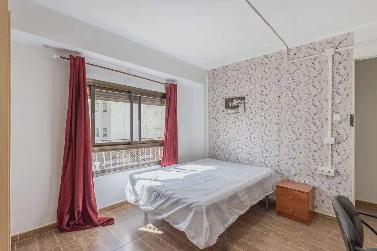 Lejlighed til salg i Granada by - € 139.000 (Ref: 9837461)