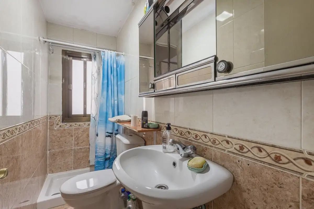 Lejlighed til salg i Granada by - € 139.000 (Ref: 9837461)