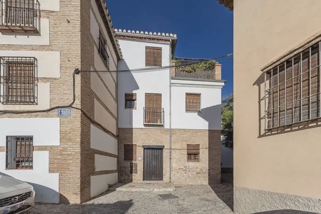Hus til salgs i Albaicin, Granada by - € 995 000 (Ref: 9837462)
