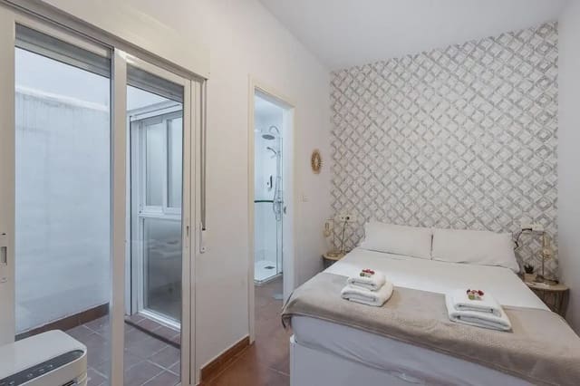 Hus til salgs i Albaicin, Granada by - € 995 000 (Ref: 9837462)