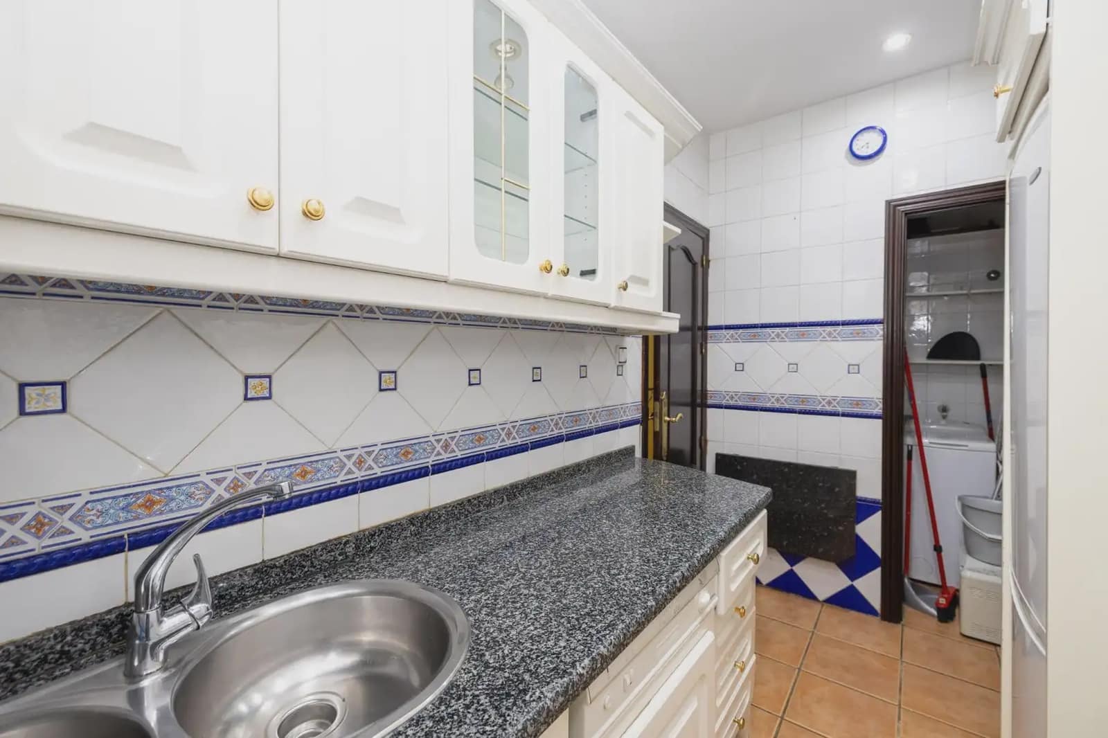 Flat for sale in Granada city - € 195,000 (Ref: 9837463)