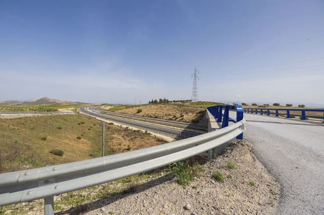 Ubebygd land til salgs i Otura - € 107 000 (Ref: 9837464)