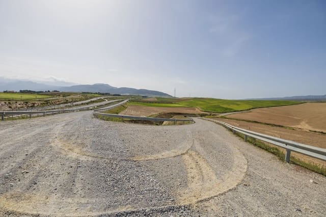 Ubebygd land til salgs i Otura - € 107 000 (Ref: 9837464)