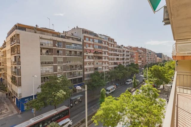Mieszkanie na sprzedaż w Camino de Ronda - Rosaleda, Miasto Grenada - 260 000 € (Ref: 9837465)