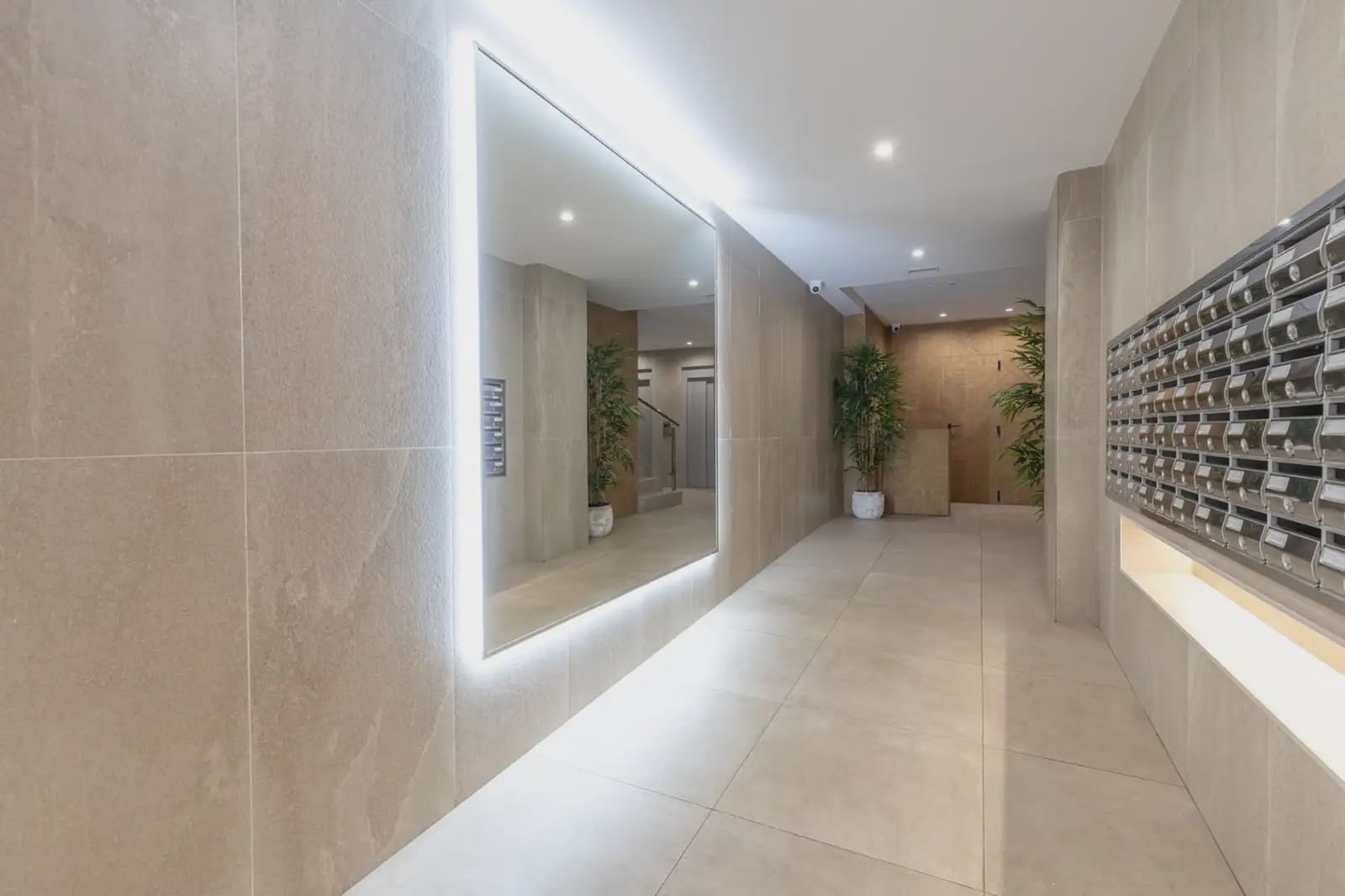 Lejlighed til salg i Granada by - € 260.000 (Ref: 9837465)
