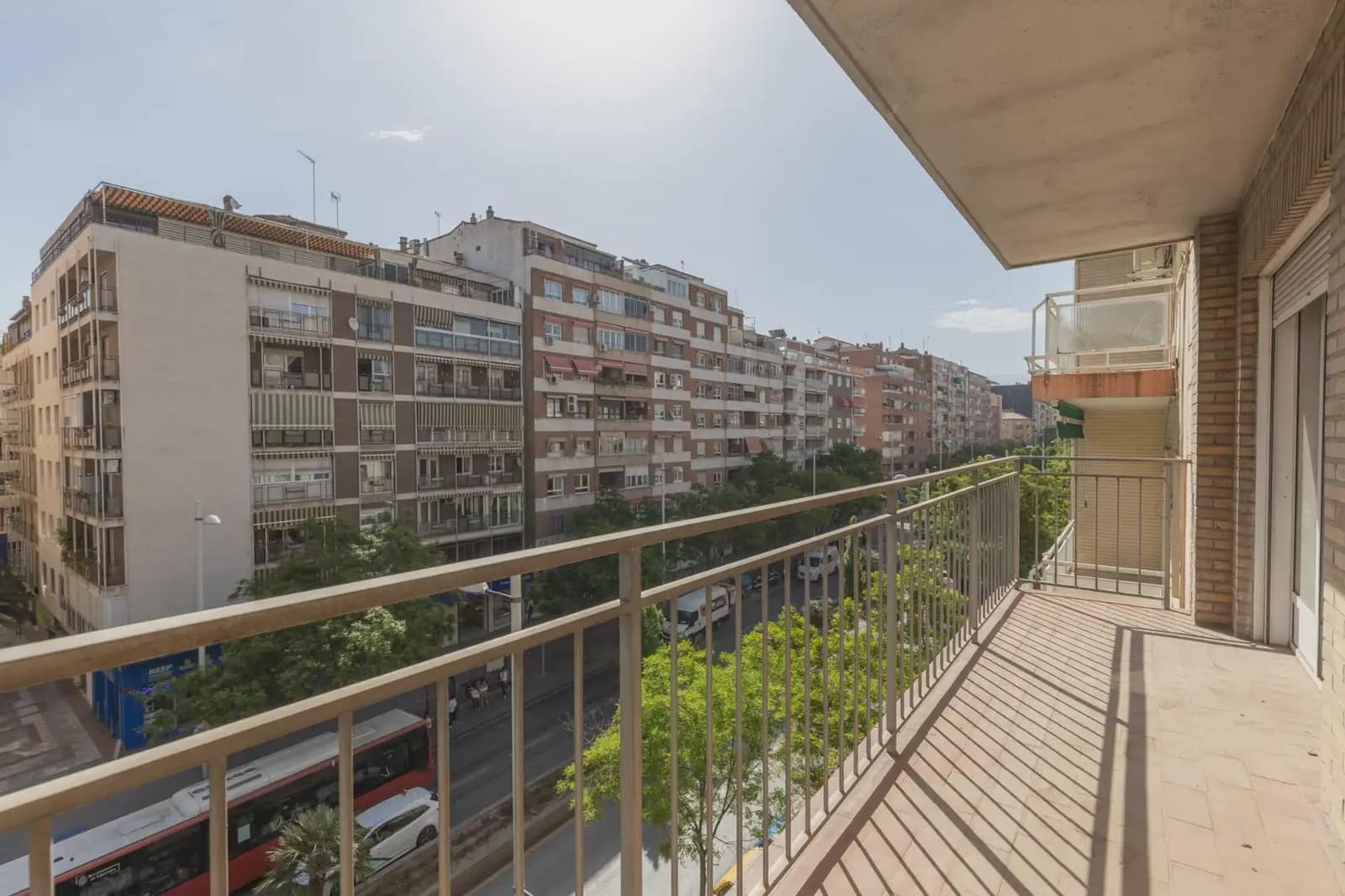 Lejlighed til salg i Granada by - € 260.000 (Ref: 9837465)