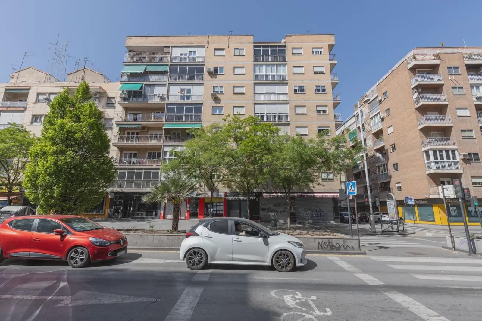 Lejlighed til salg i Granada by - € 260.000 (Ref: 9837465)