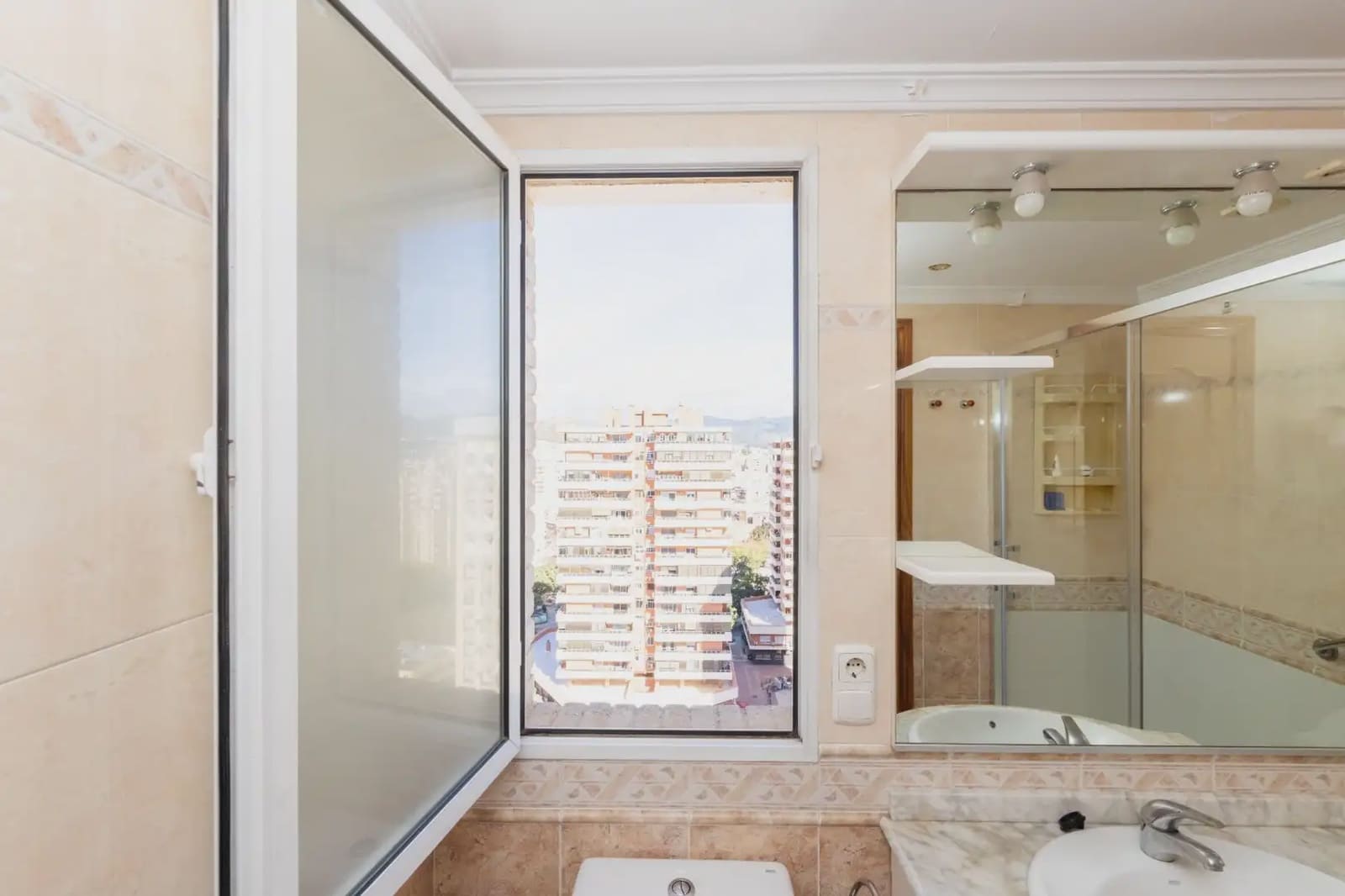 2 Zimmer Wohnung zu verkaufen in Malaga Stadt - 550.000 € (Ref: 9837466)