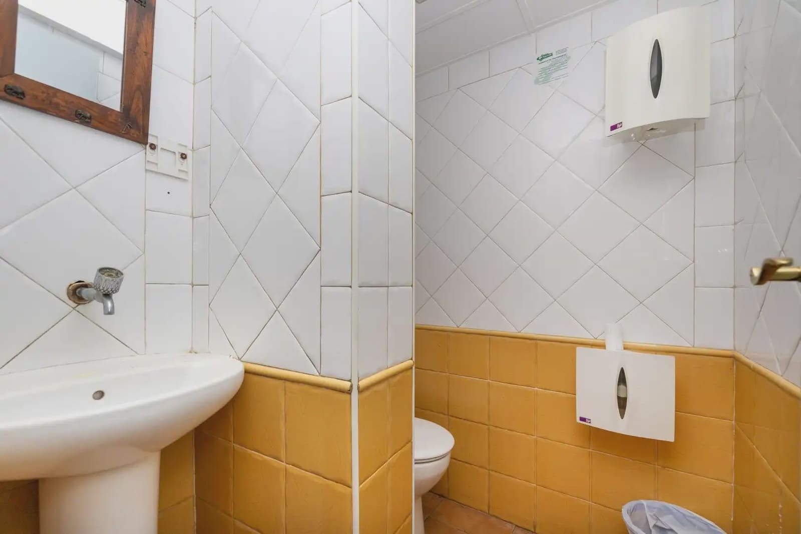 Townhouse for sale in Motril - € 299,000 (Ref: 9837467)