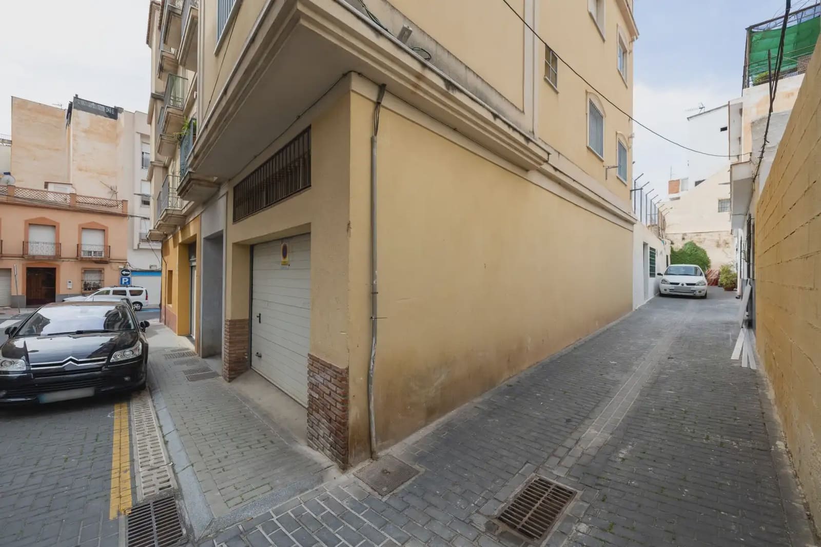 Townhouse for sale in Motril - € 299,000 (Ref: 9837467)