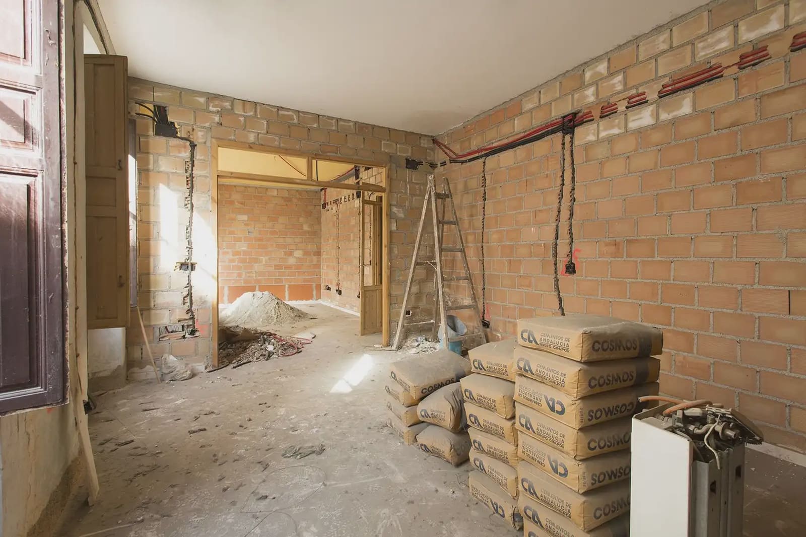 Flat for sale in Granada city - € 375,000 (Ref: 9837468)