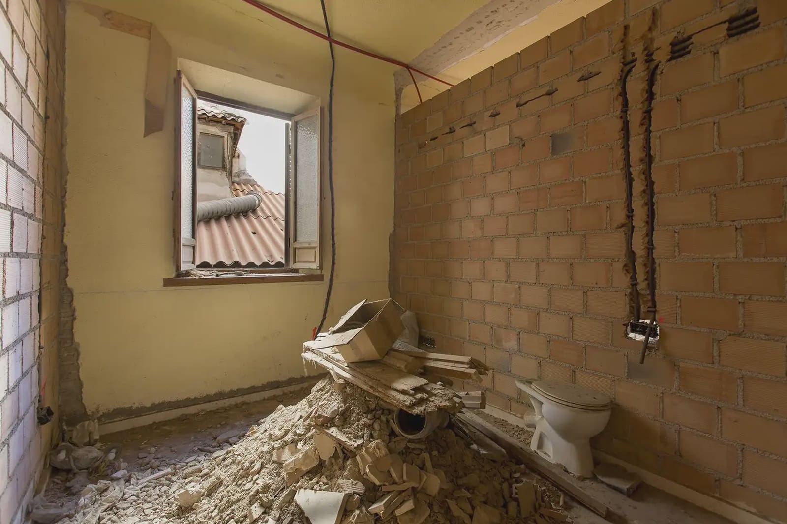 Flat for sale in Granada city - € 375,000 (Ref: 9837468)
