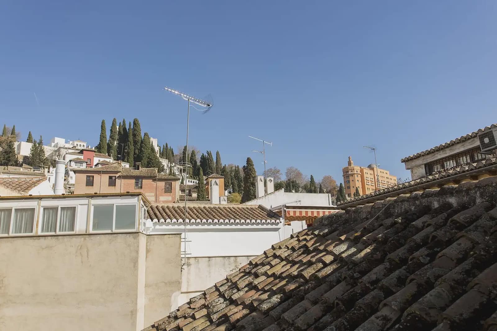 Flat for sale in Granada city - € 375,000 (Ref: 9837468)