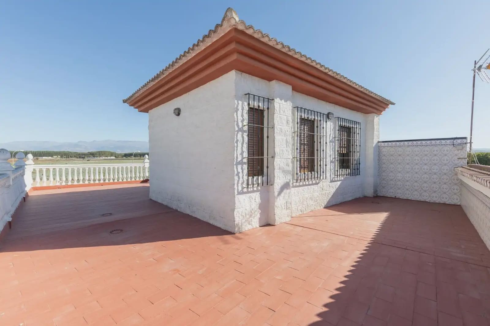 Villa zu verkaufen in Santa Fe mit Garage - 194.900 € (Ref: 9837474)