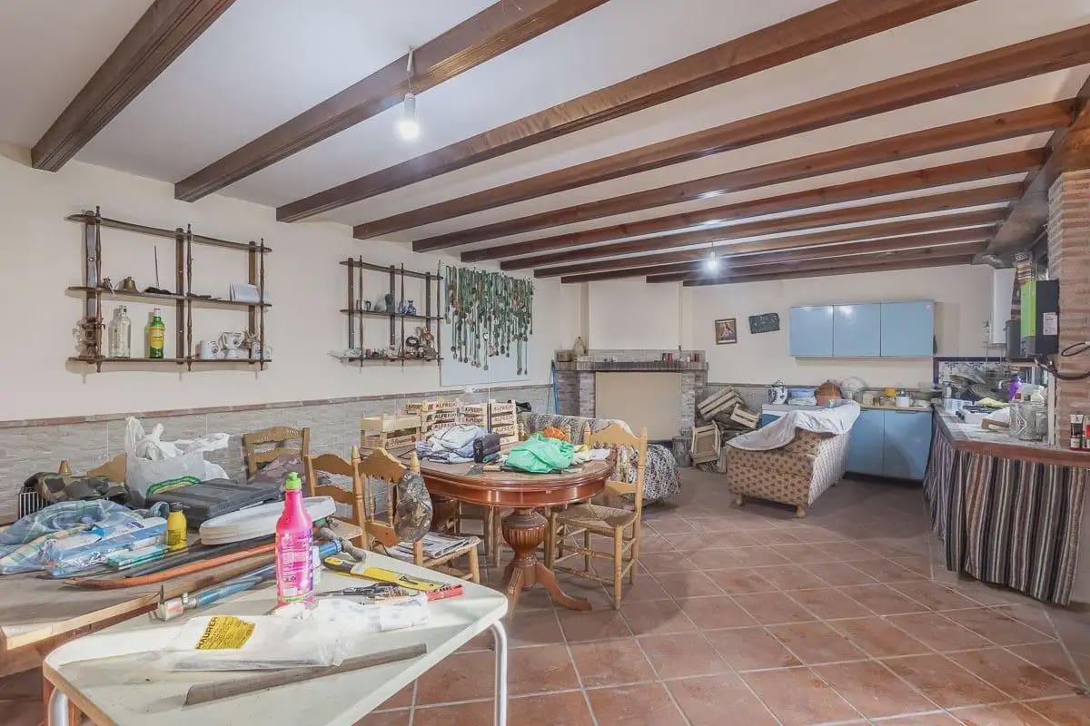 Finca/Herregård til salgs i Monachil med svømmebasseng - € 170 000 (Ref: 9837475)