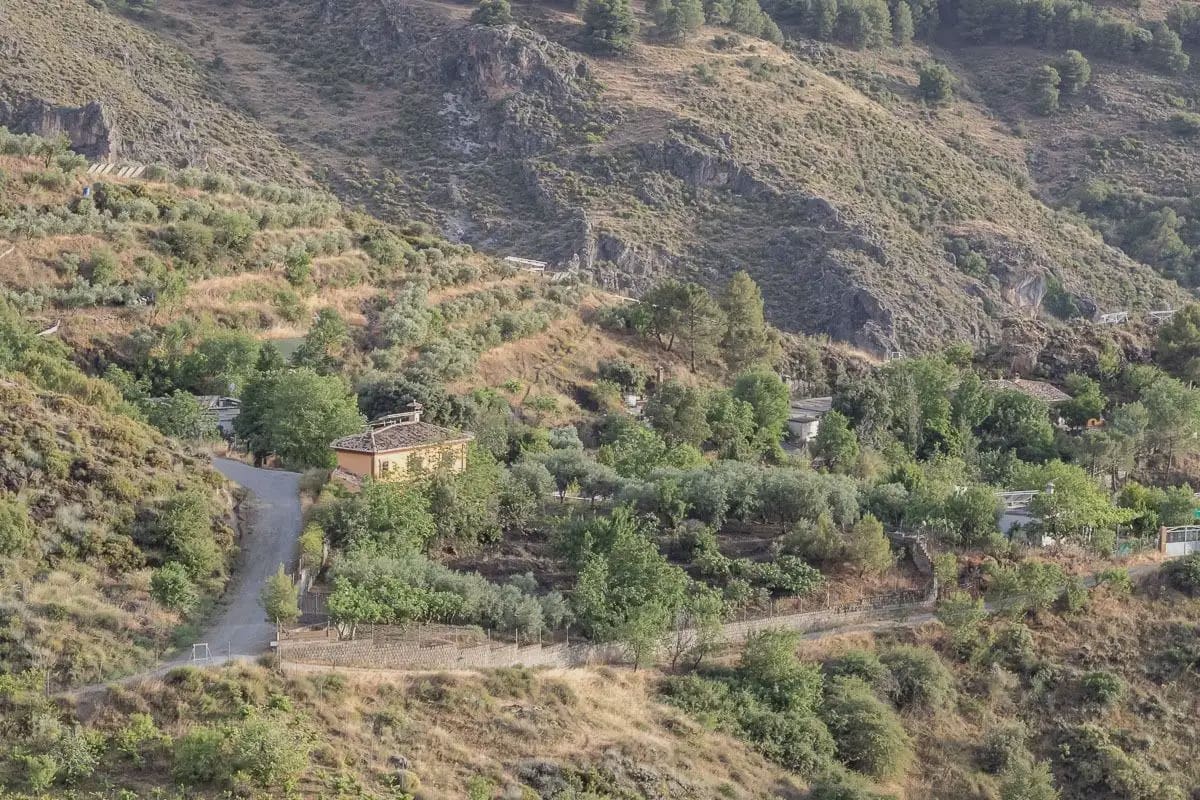 Finca/Herregård til salgs i Monachil med svømmebasseng - € 170 000 (Ref: 9837475)