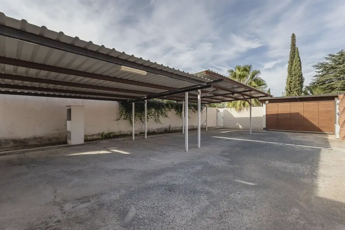 Finca/Landehus til salg i Atarfe med swimmingpool - € 450.000 (Ref: 9837476)