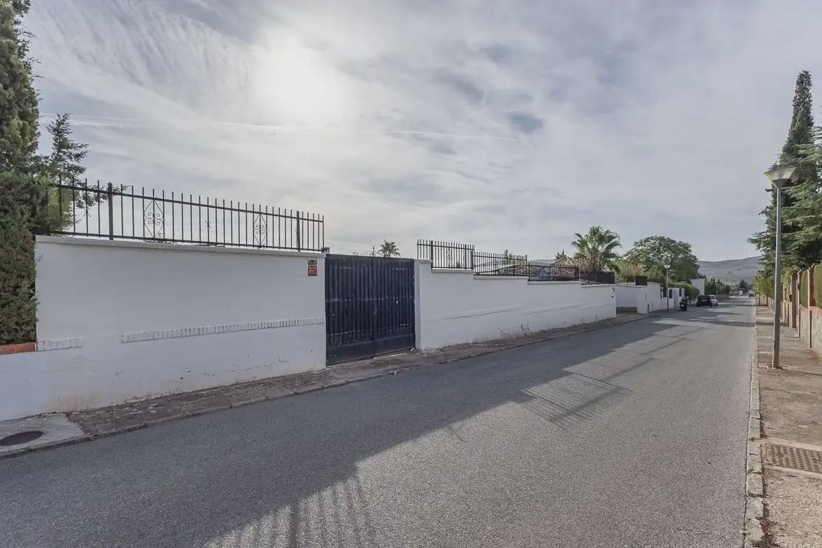 Finca/Landehus til salg i Atarfe med swimmingpool - € 450.000 (Ref: 9837476)