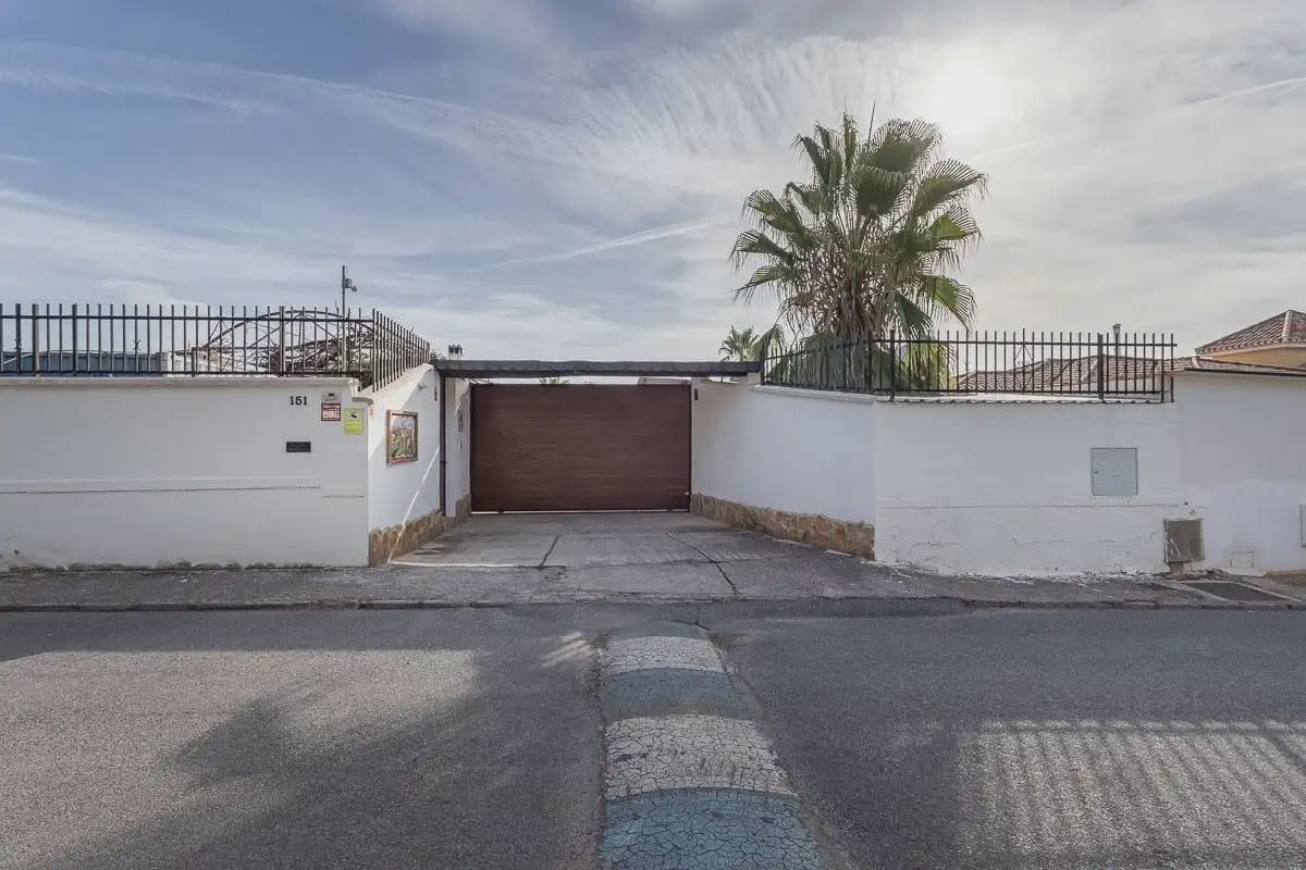 Finca/Landehus til salg i Atarfe med swimmingpool - € 450.000 (Ref: 9837476)