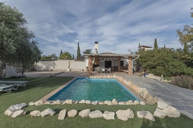 Finca/Landehus til salg i Atarfe med swimmingpool - € 450.000 (Ref: 9837476)