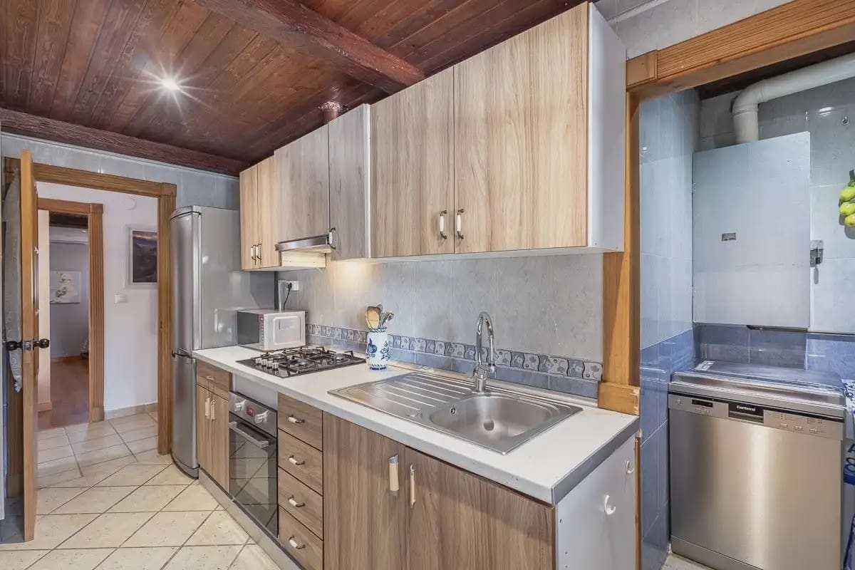 Finca/Landehus til salg i Atarfe med swimmingpool - € 450.000 (Ref: 9837476)
