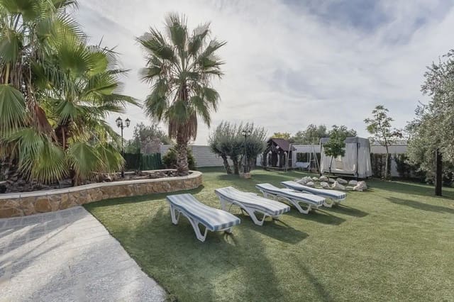 Finca/Landehus til salg i Atarfe med swimmingpool - € 450.000 (Ref: 9837476)