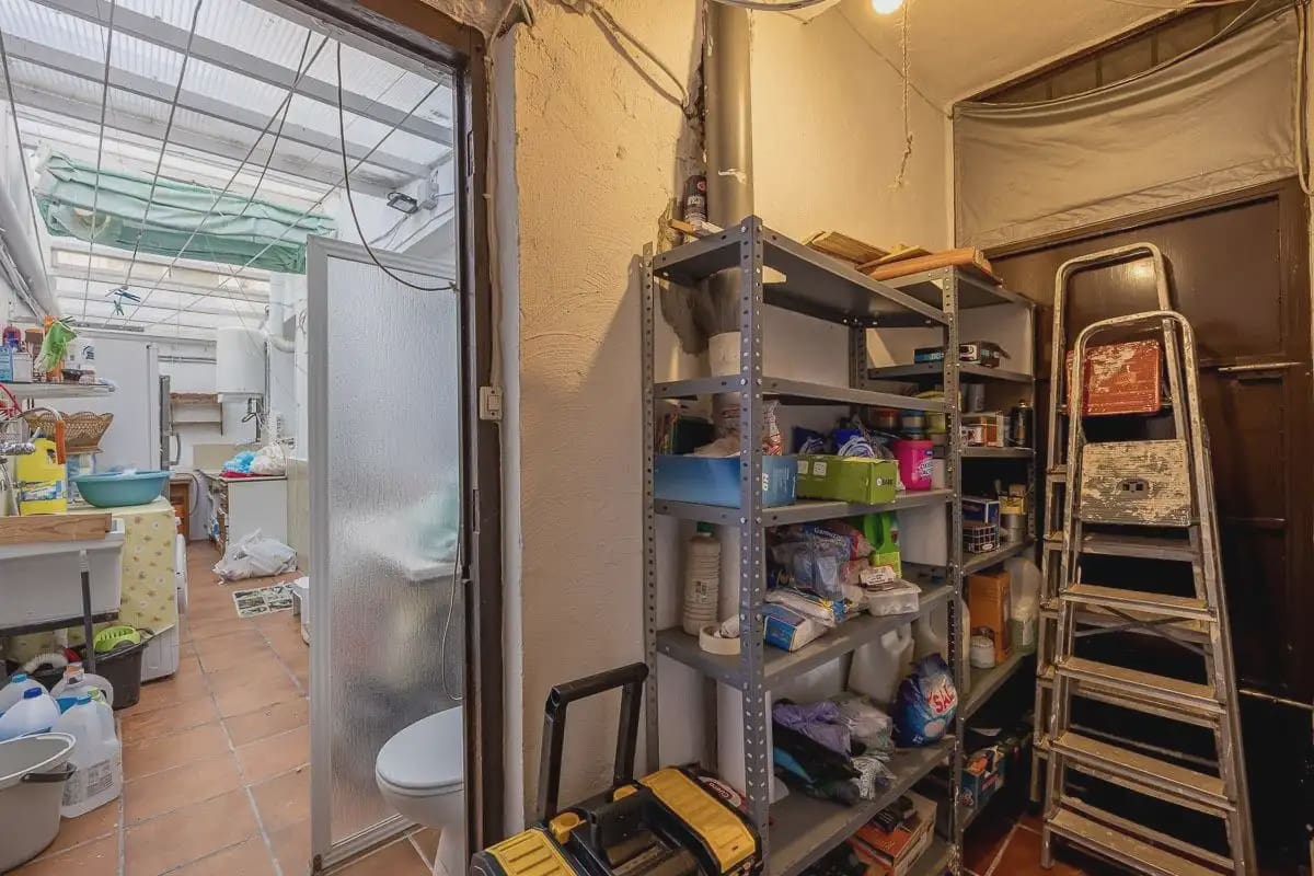 Omakotitalo myytävänä paikassa Monachil mukana uima-altaan 
autotalli - 240 000 € (Ref: 9837477)