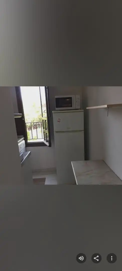 Studio til leie i Granada by - € 450 (Ref: 9837478)