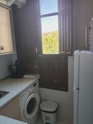 Studio til leie i San Matías - Realejo, Granada by - € 450 (Ref: 9837478)