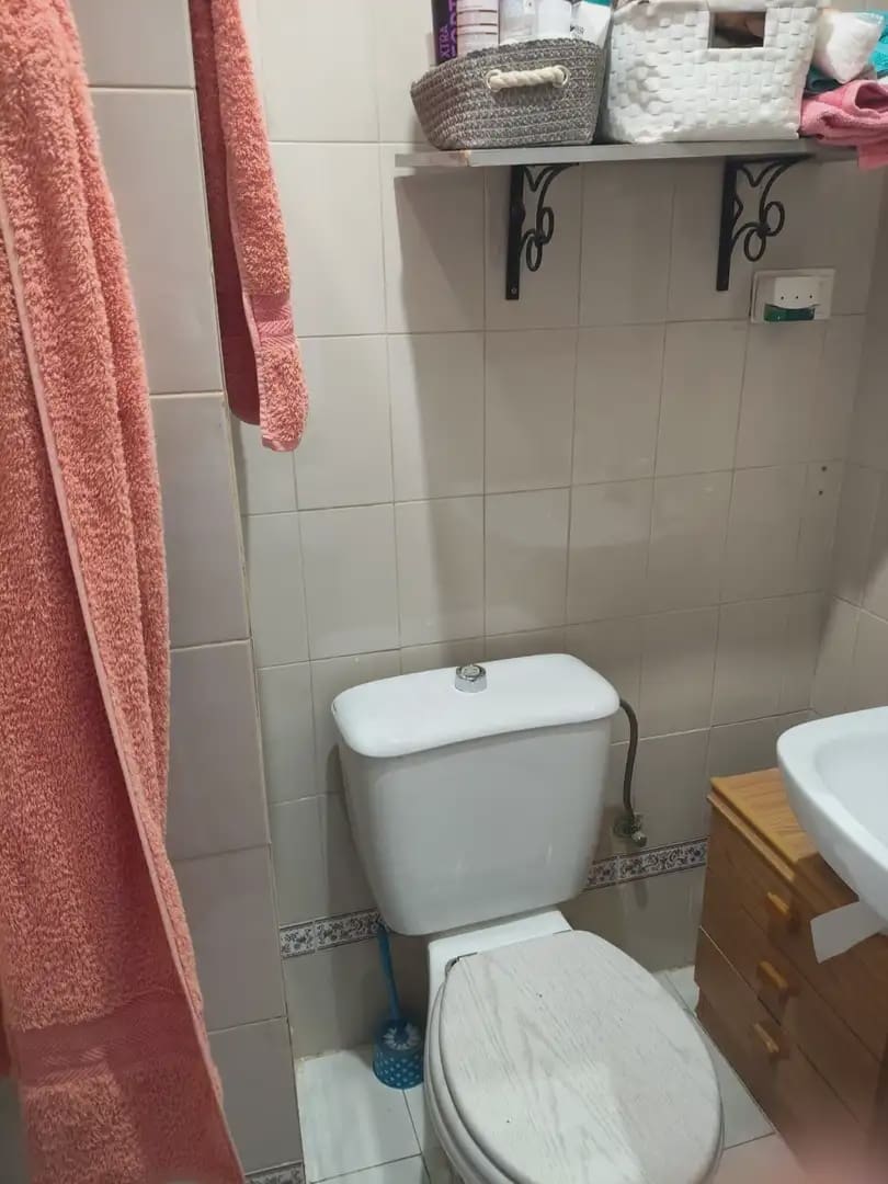 Studio til leie i Granada by - € 450 (Ref: 9837478)