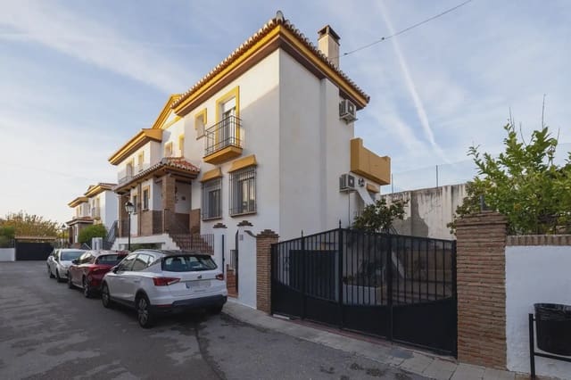 Semi-Rækkehus til salg i Ogíjares med garage - € 339.000 (Ref: 9837479)