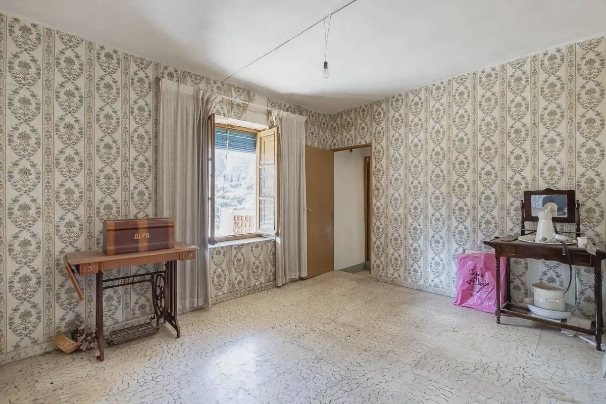 Omakotitalo myytävänä paikassa Monachil mukana 
autotalli - 180 000 € (Ref: 9837480)