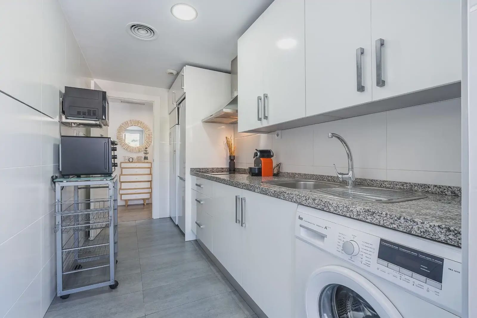 Flat for sale in Almunecar with pool garage - € 355,000 (Ref: 9837481)