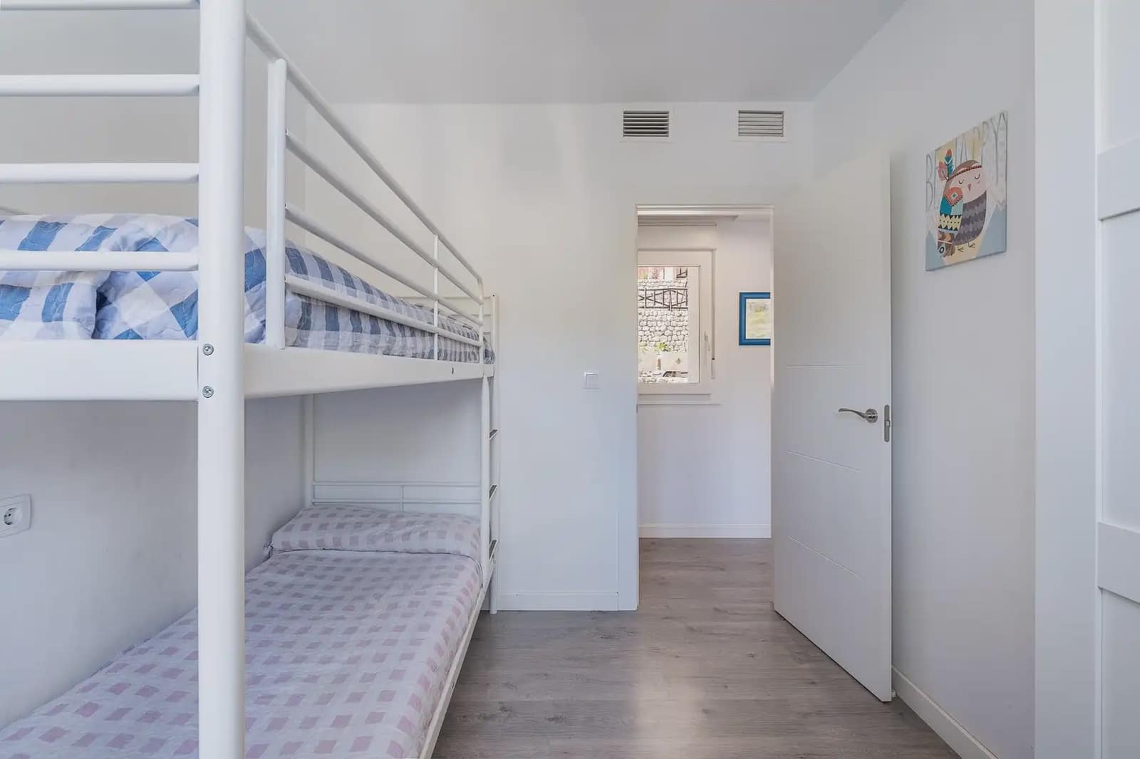 Flat for sale in Almunecar with pool garage - € 355,000 (Ref: 9837481)