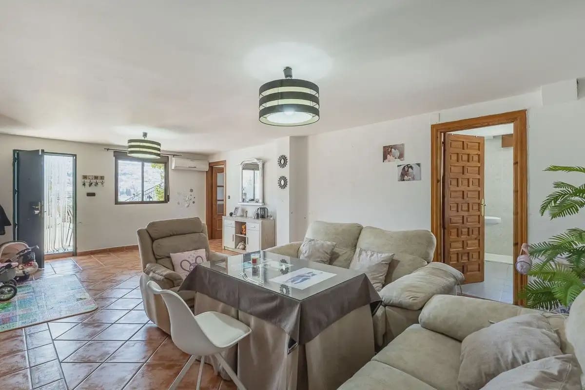 Villa zu verkaufen in Monachil mit Garage - 315.000 € (Ref: 9837482)