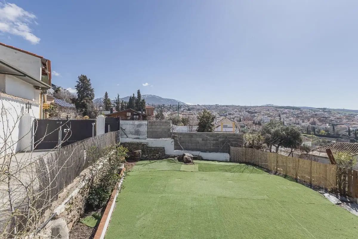 Villa zu verkaufen in Monachil mit Garage - 315.000 € (Ref: 9837482)