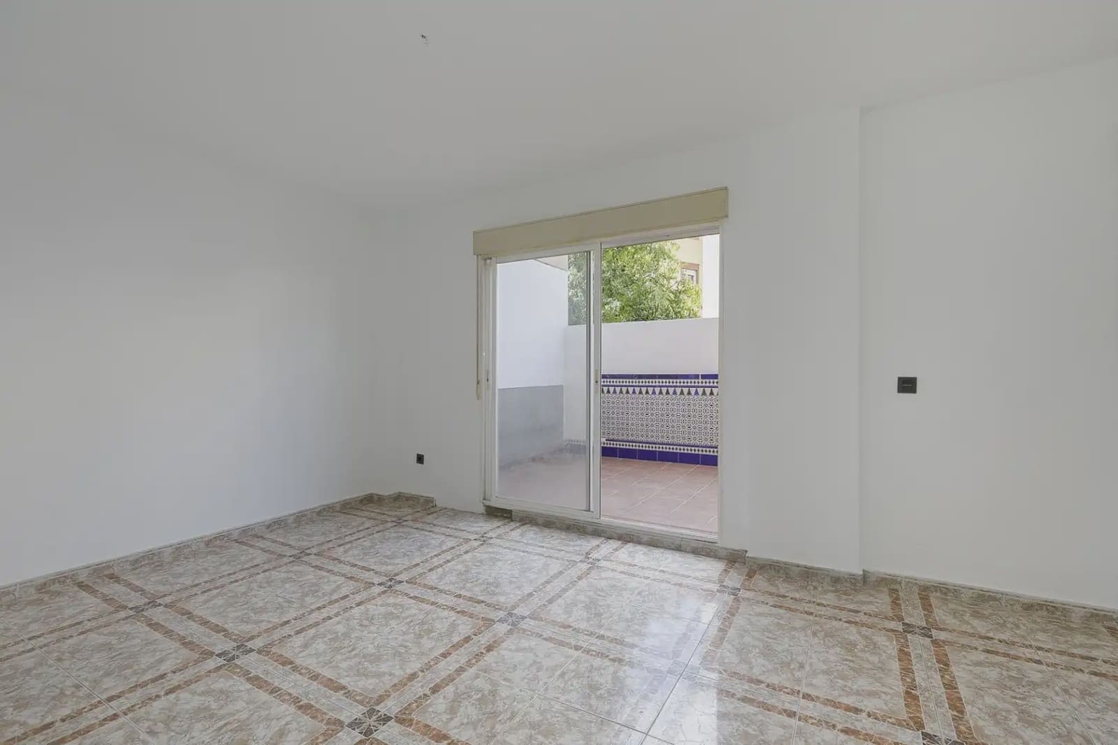Lejlighed til salg i Ogijares med garage - € 230.000 (Ref: 9837484)