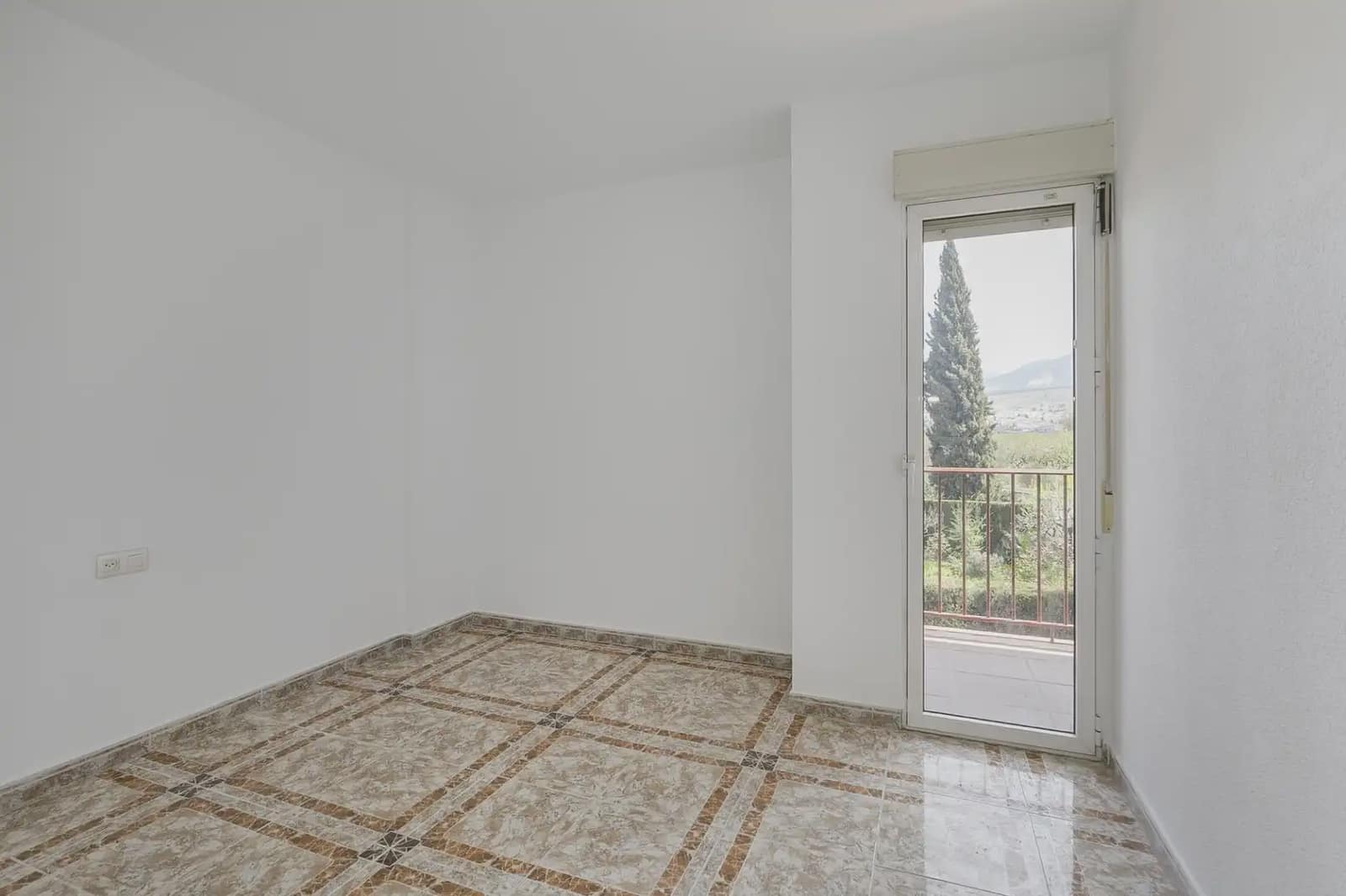 Lejlighed til salg i Ogijares med garage - € 230.000 (Ref: 9837484)