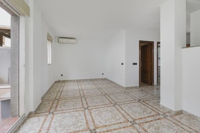 Lejlighed til salg i Ogíjares med garage - € 230.000 (Ref: 9837484)