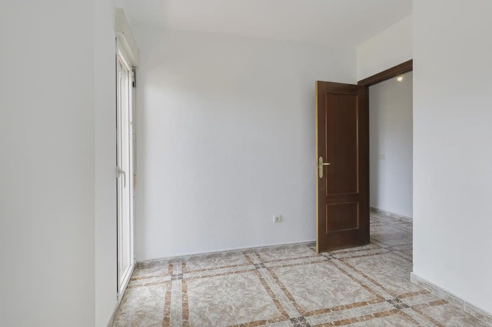 Lejlighed til salg i Ogijares med garage - € 230.000 (Ref: 9837484)