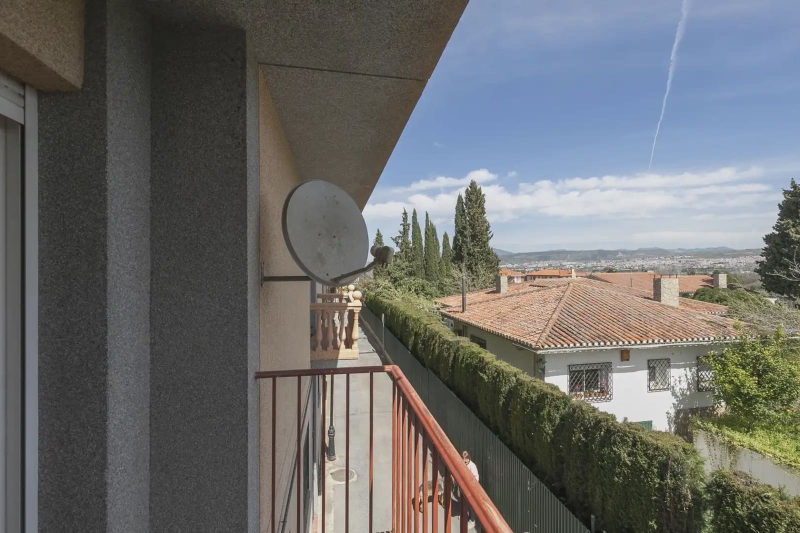 Lejlighed til salg i Ogijares med garage - € 230.000 (Ref: 9837484)