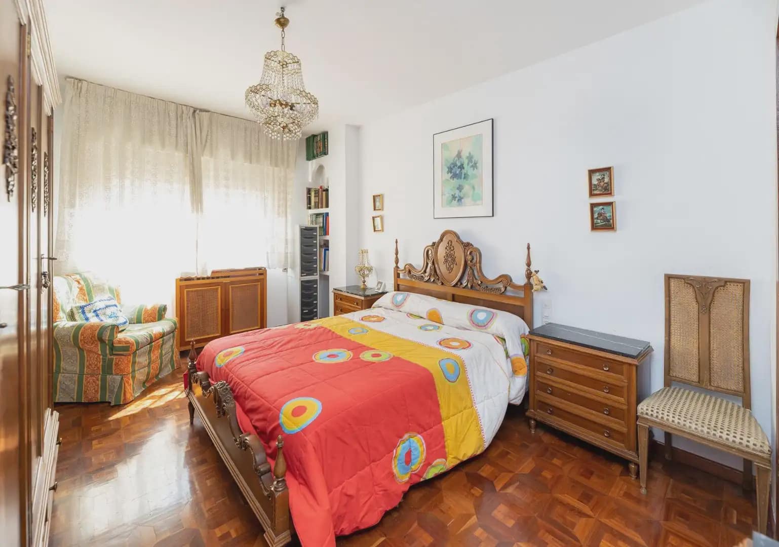 Flat for sale in Granada city with garage - € 460,000 (Ref: 9837485)