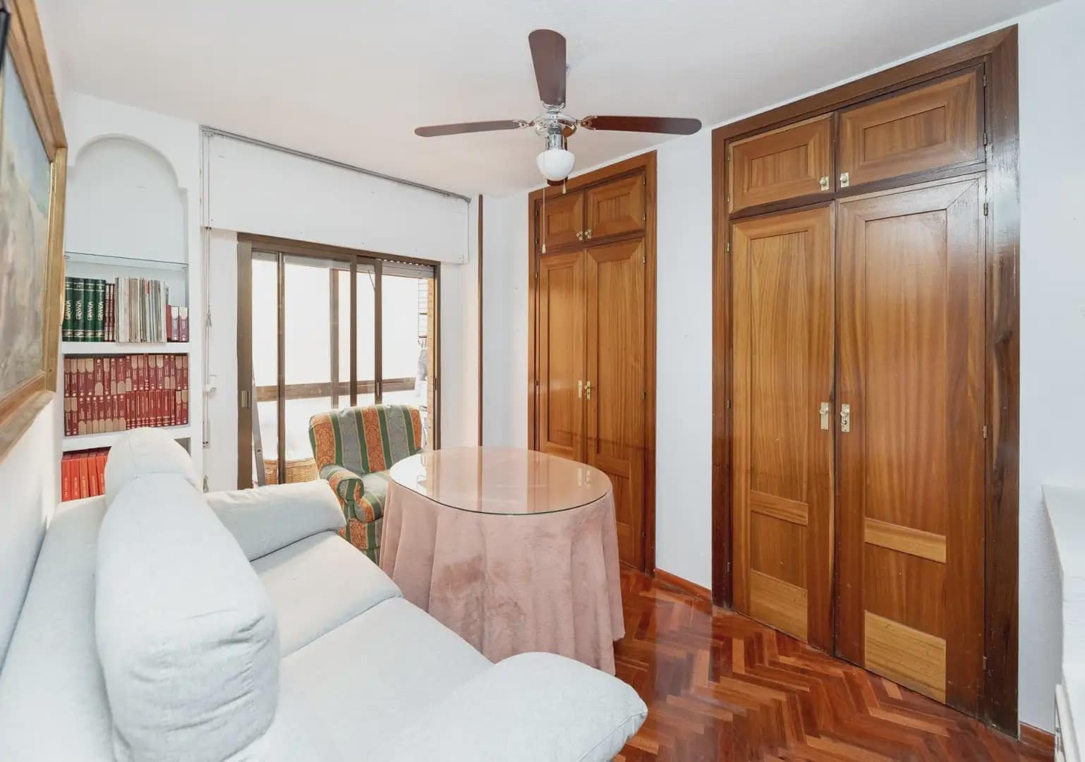Flat for sale in Granada city with garage - € 460,000 (Ref: 9837485)