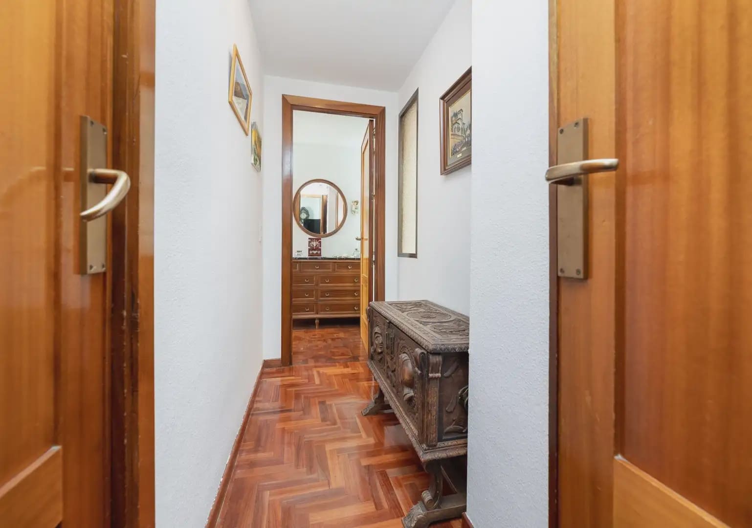 Flat for sale in Granada city with garage - € 460,000 (Ref: 9837485)