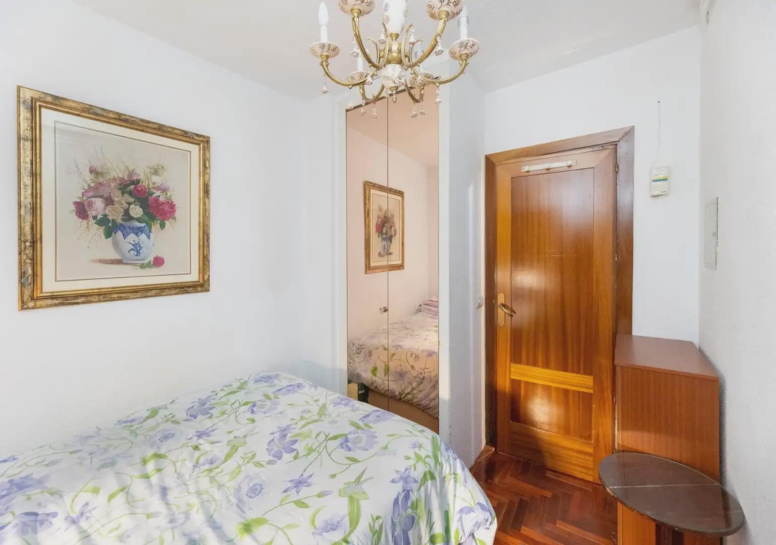Flat for sale in Granada city with garage - € 460,000 (Ref: 9837485)