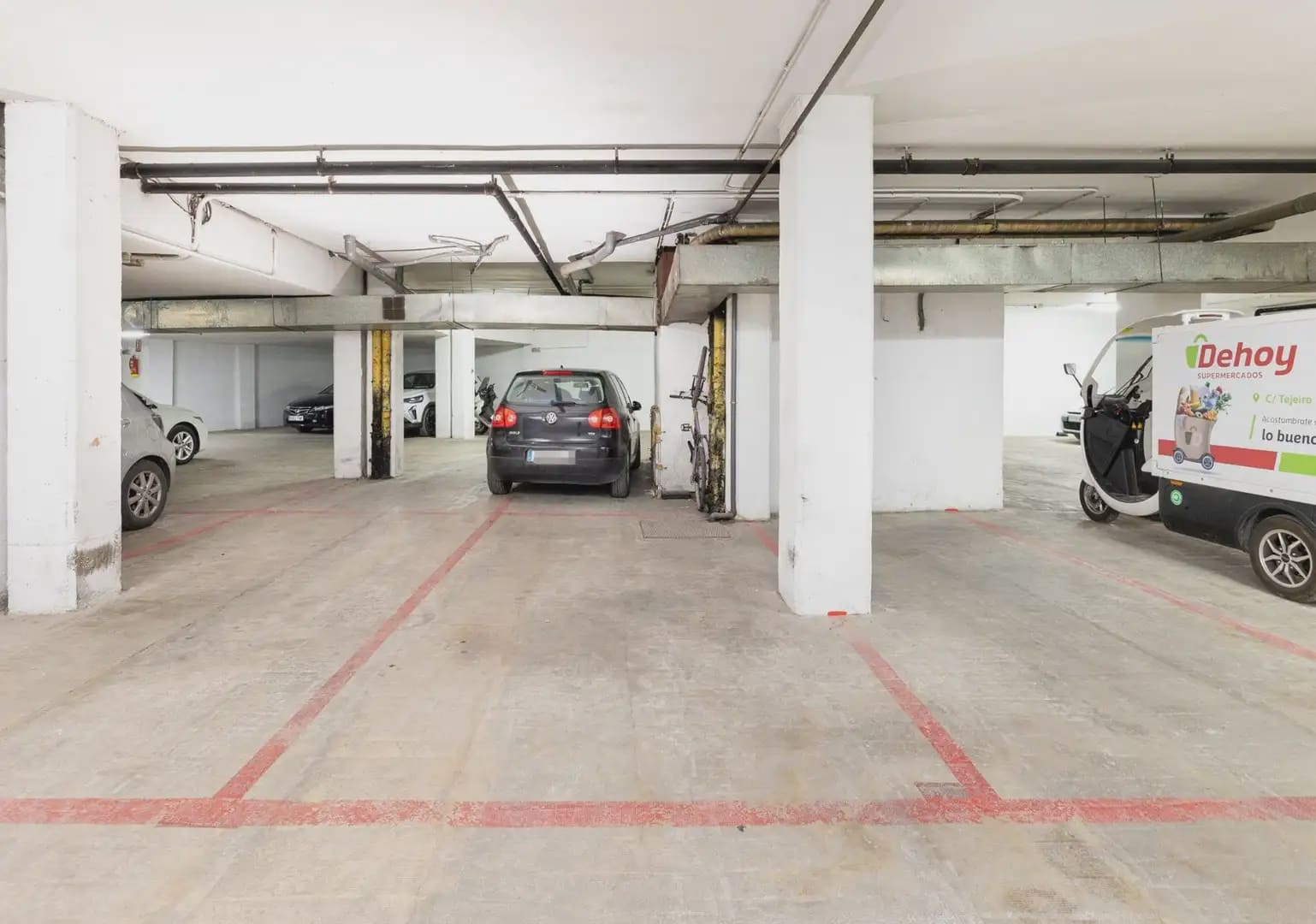 Flat for sale in Granada city with garage - € 460,000 (Ref: 9837485)